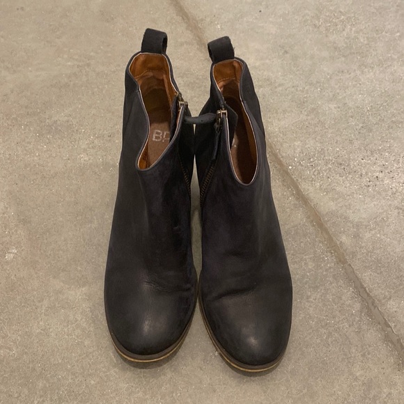 bp Shoes - Black BP Ankle boots with heel